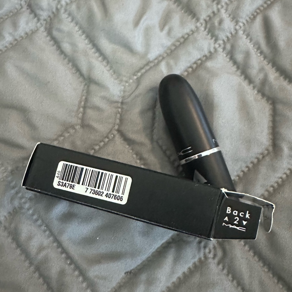 Mac LLAP Star Trek Lipstick New in Box - Picture 6 of 6